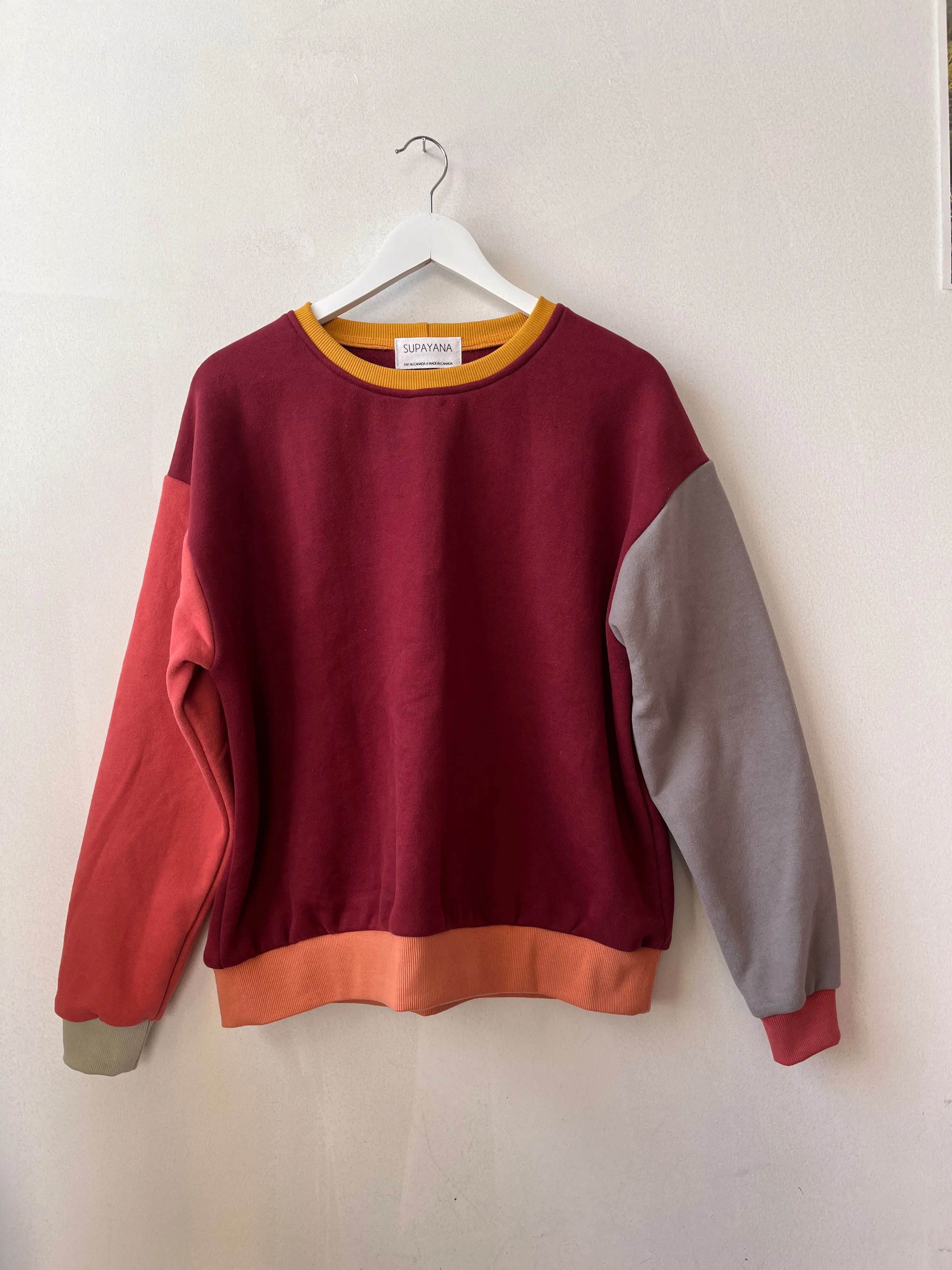 Colorblock sweatshirt B (Size M/L)