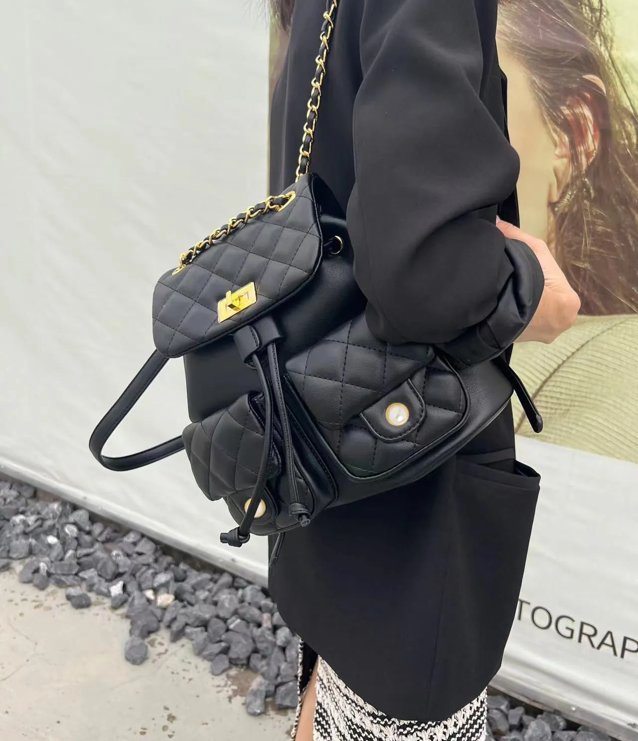NEW! LUXURY BLACK QUILTED BAG