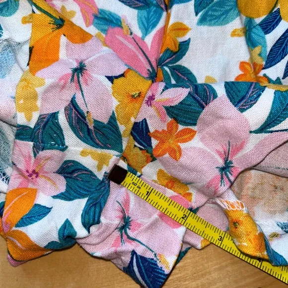 NWT BCBG high waisted floral shorts